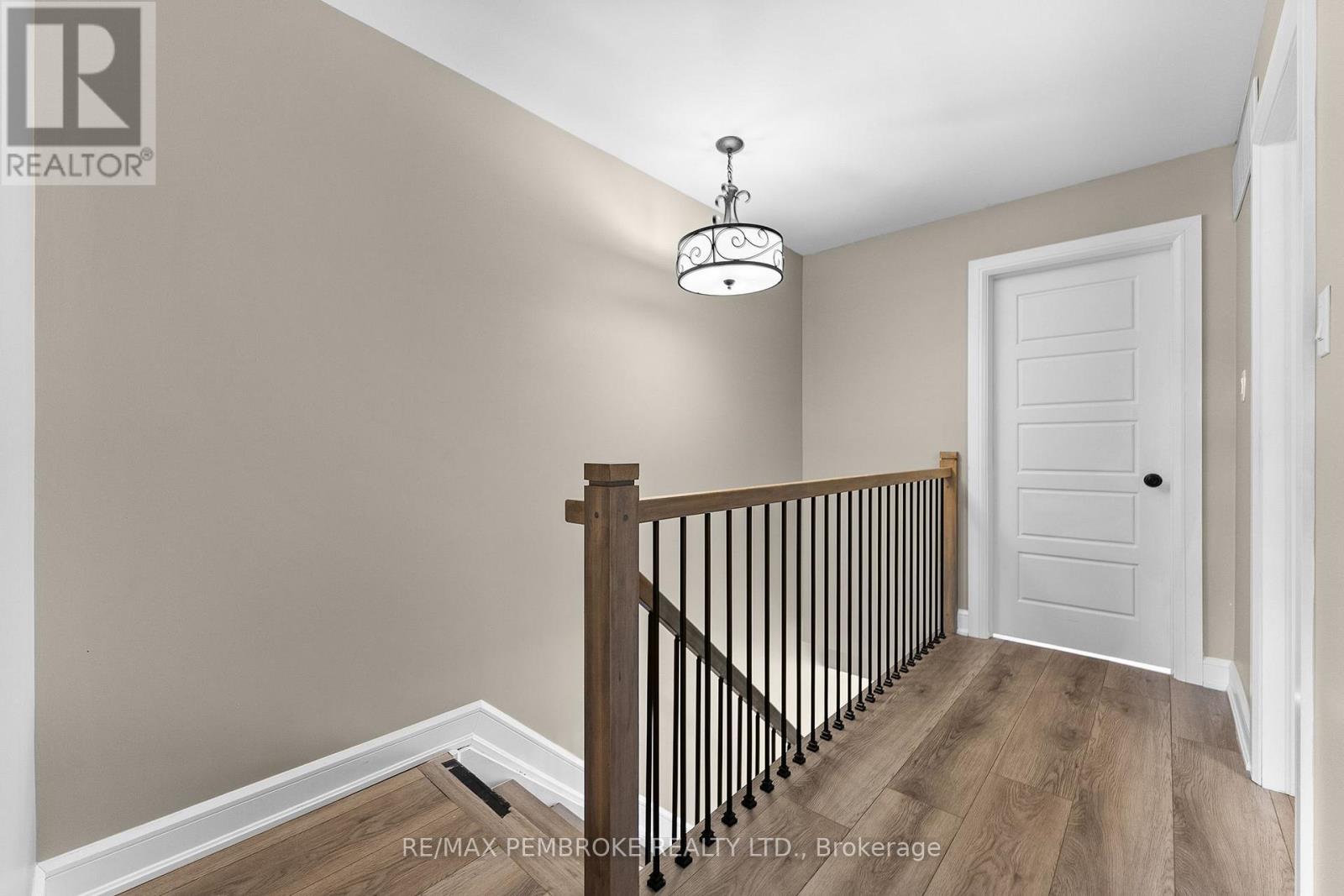 41 Northbrook Road, Petawawa, Ontario  K8H 3N5 - Photo 19 - X13654266