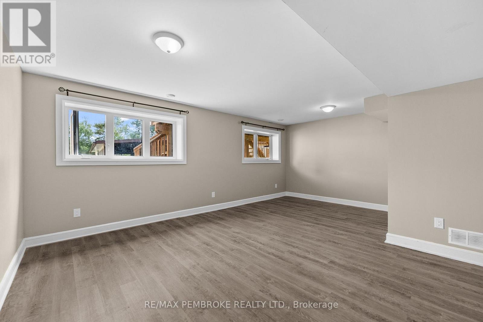 41 Northbrook Road, Petawawa, Ontario  K8H 3N5 - Photo 30 - X13654266