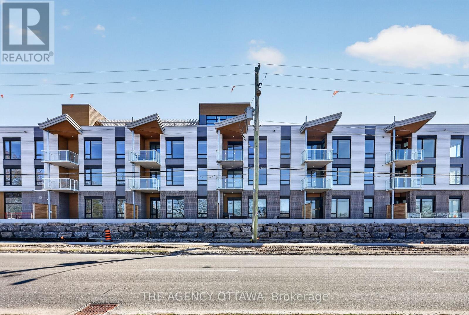 304 - 3085 Riverside Drive, Ottawa, Ontario K1V 9R2 - Photo 1 - X13654226