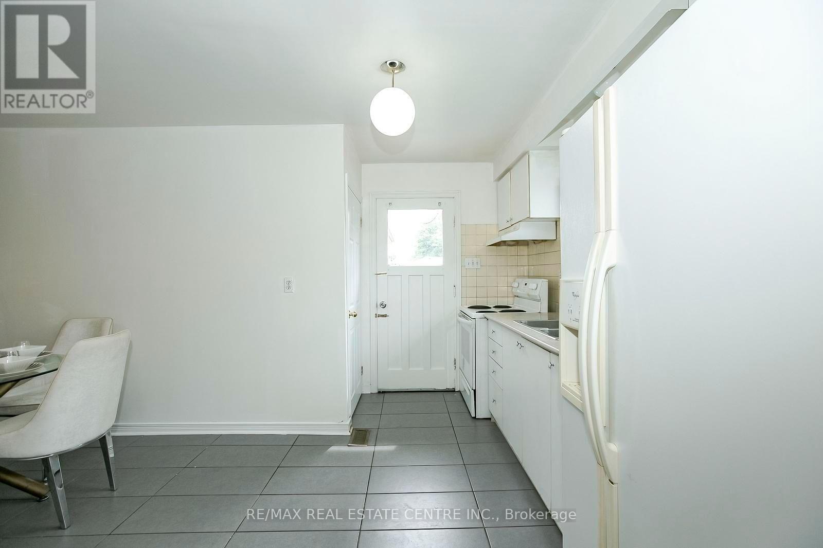 16 Mclaughlin Road N, Brampton, Ontario  L6X 1Y5 - Photo 18 - W13654206