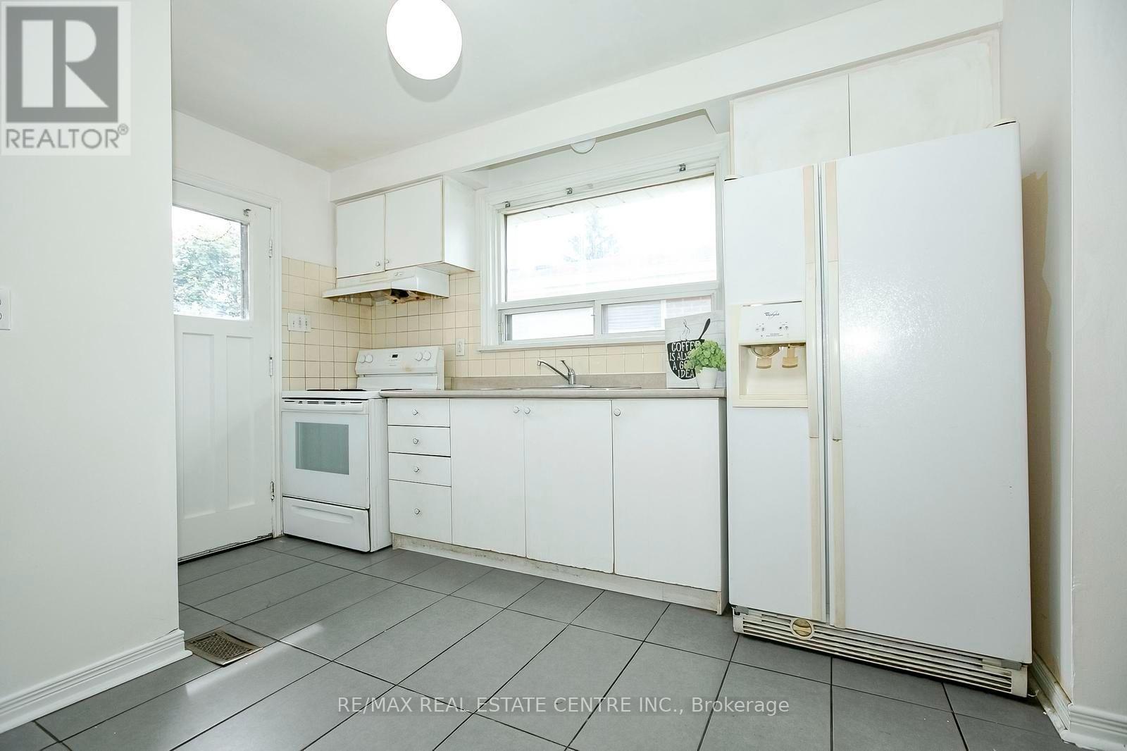 16 Mclaughlin Road N, Brampton, Ontario  L6X 1Y5 - Photo 20 - W13654206