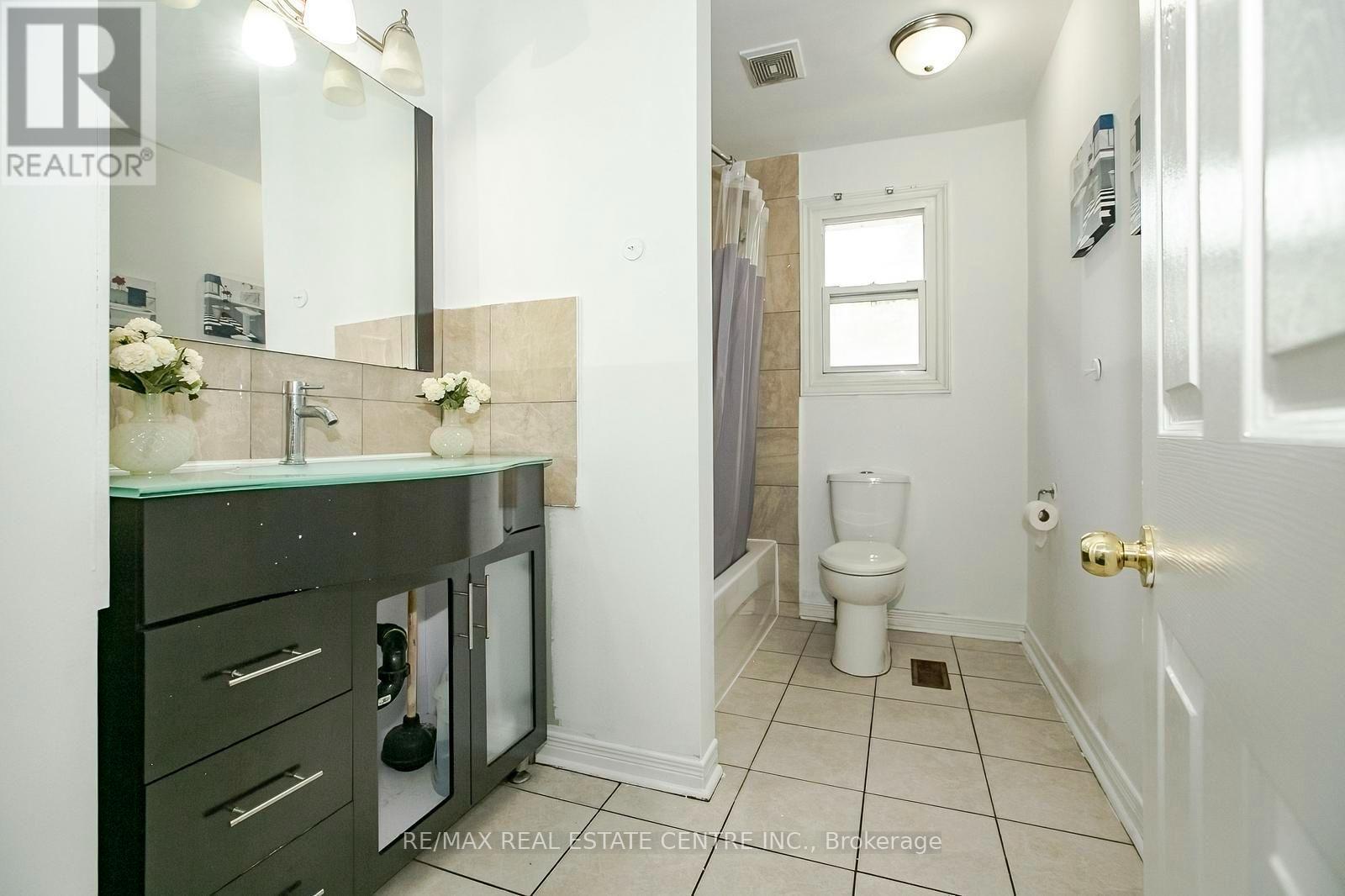 16 Mclaughlin Road N, Brampton, Ontario  L6X 1Y5 - Photo 28 - W13654206