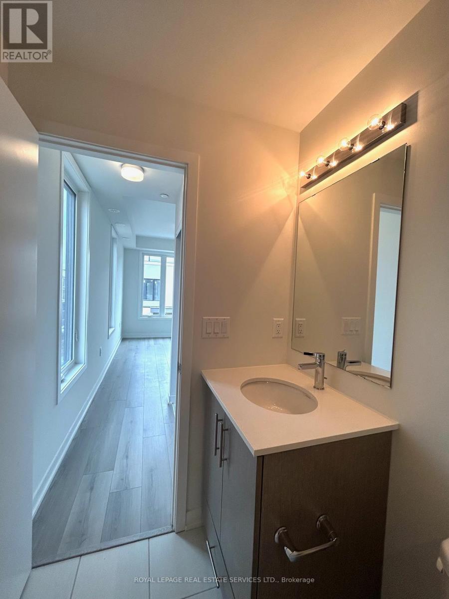 18 - 3405 Ridgeway Drive E, Mississauga, Ontario  L5L 0B9 - Photo 16 - W13654212