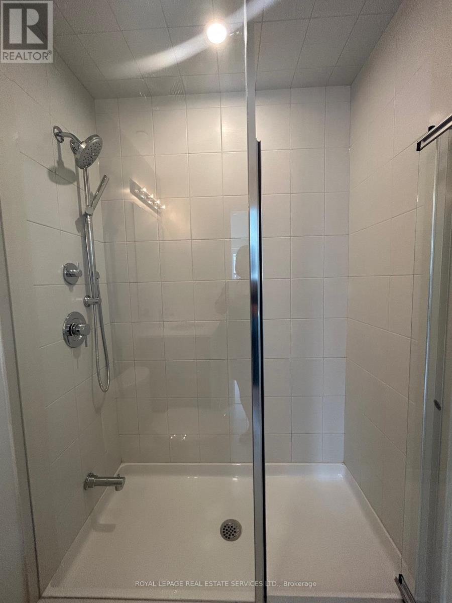 18 - 3405 Ridgeway Drive E, Mississauga, Ontario  L5L 0B9 - Photo 18 - W13654212