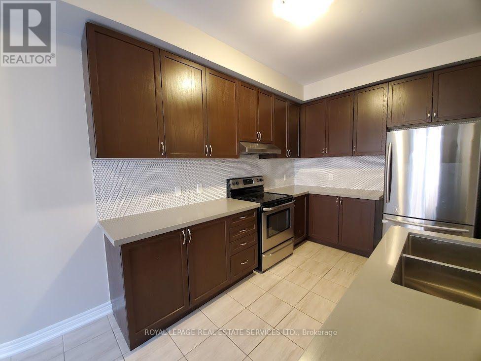 39 Vezna Crescent, Brampton, Ontario  L6X 5K5 - Photo 10 - W13654214