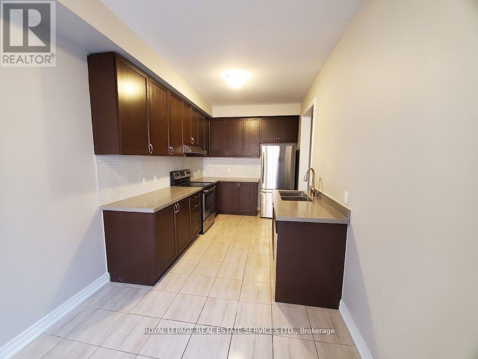 39 Vezna Crescent, Brampton, Ontario  L6X 5K5 - Photo 12 - W13654214