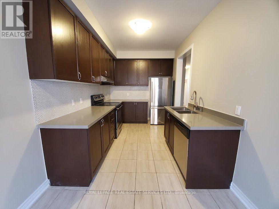 39 Vezna Crescent, Brampton, Ontario  L6X 5K5 - Photo 9 - W13654214