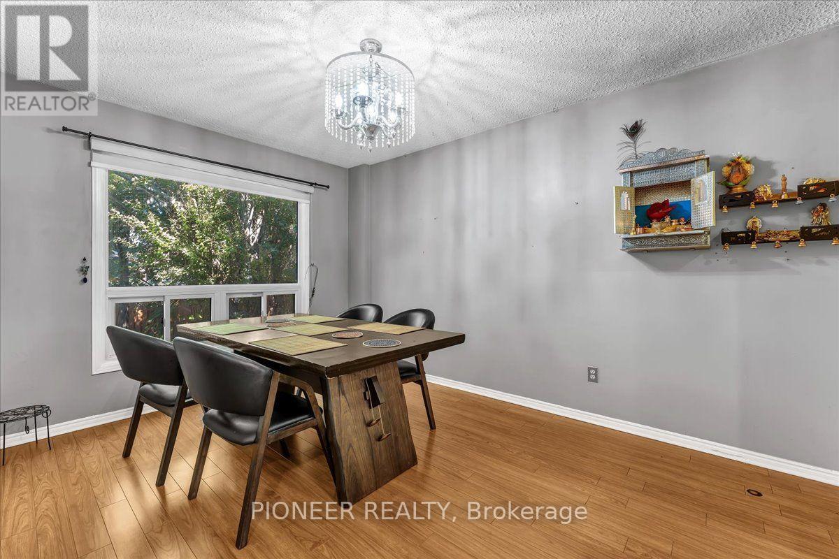 6452 Eastridge Road, Mississauga, Ontario  L5N 4K8 - Photo 11 - W13654228