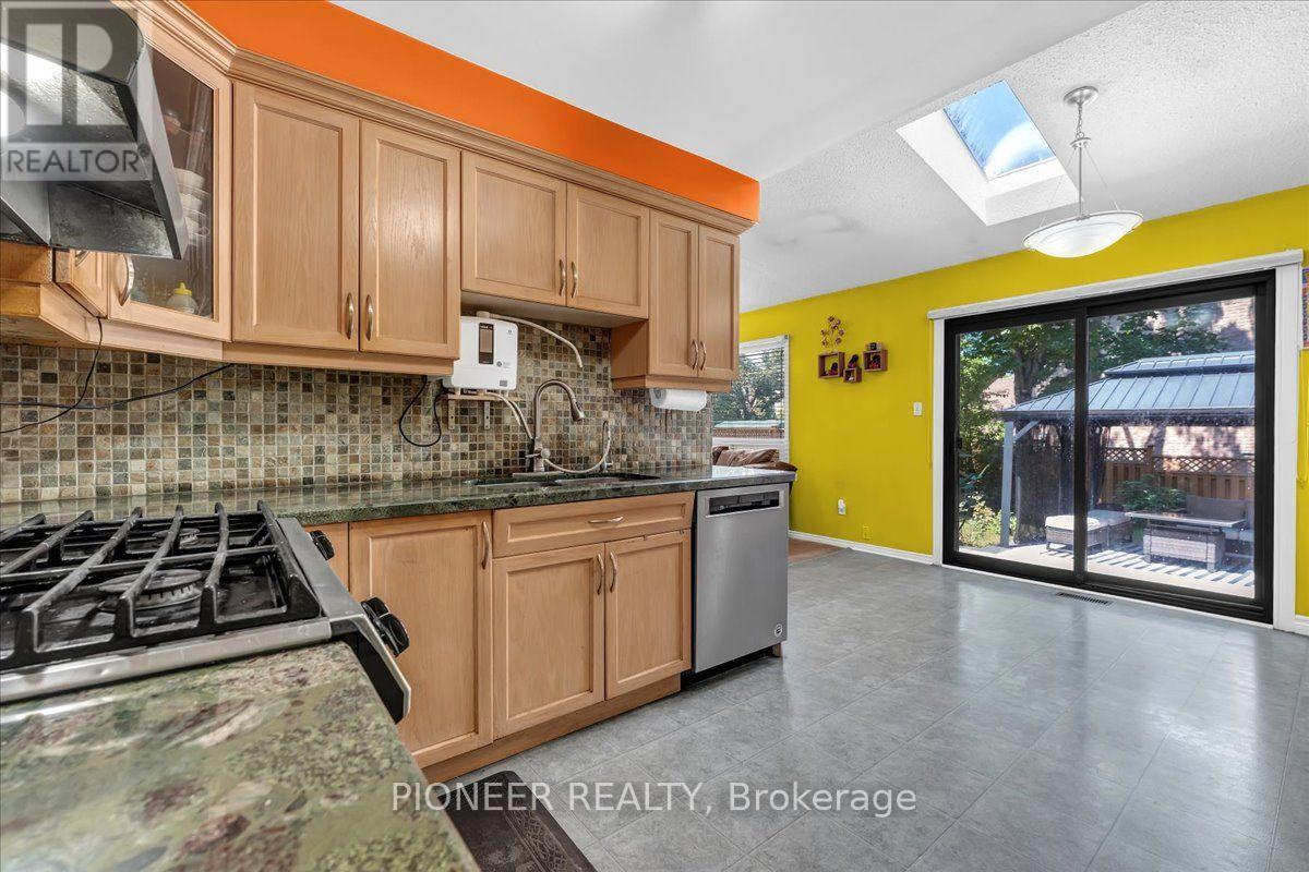6452 Eastridge Road, Mississauga, Ontario  L5N 4K8 - Photo 13 - W13654228