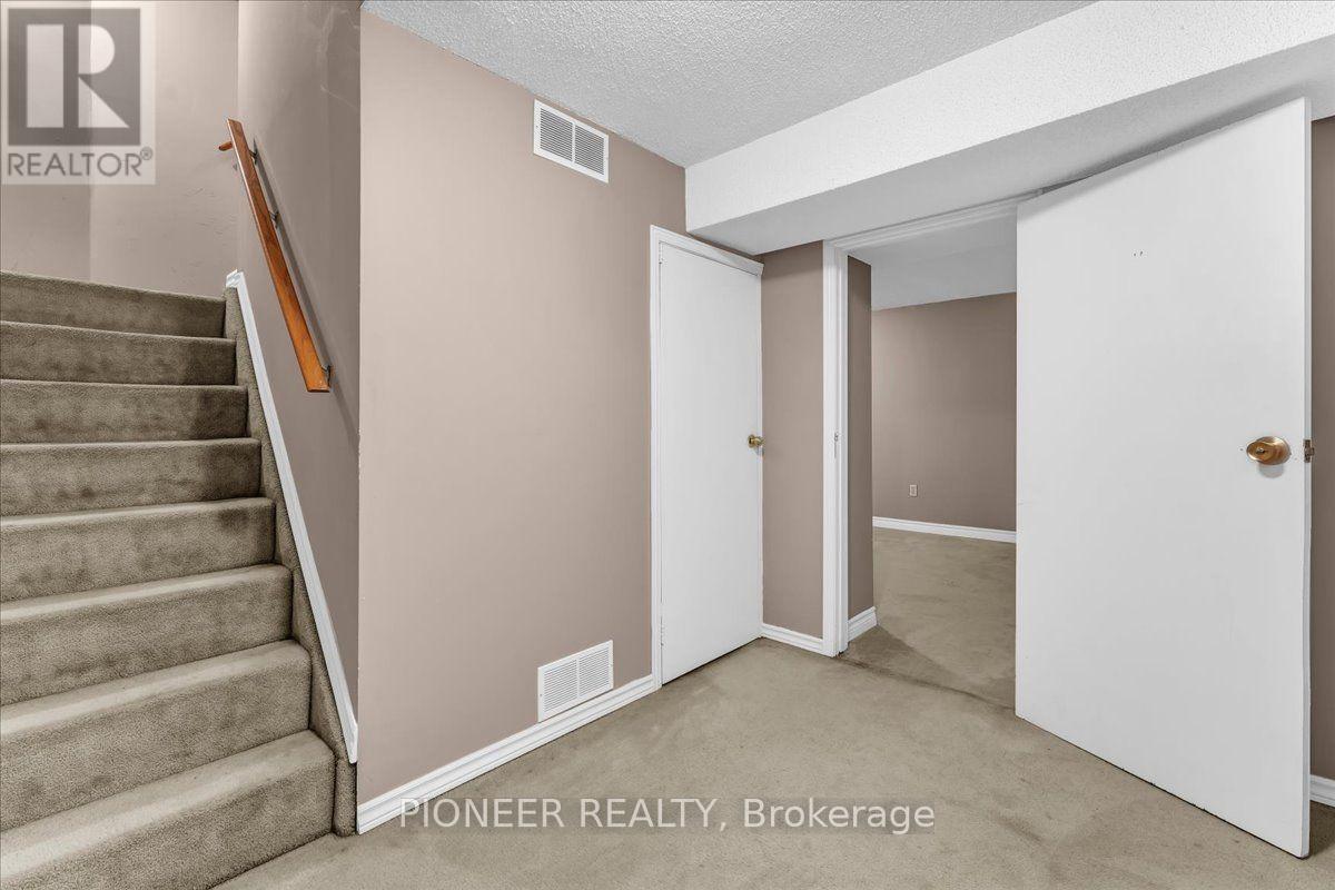 6452 Eastridge Road, Mississauga, Ontario  L5N 4K8 - Photo 34 - W13654228