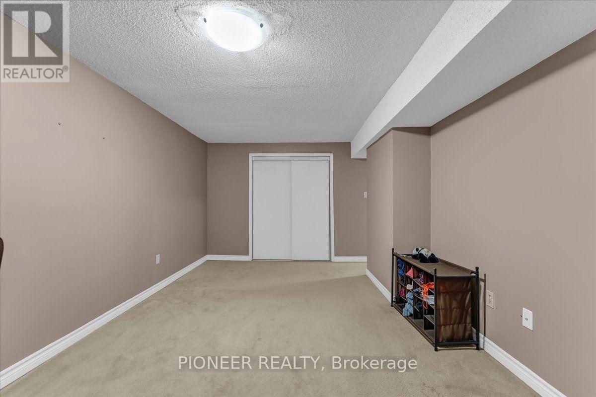 6452 Eastridge Road, Mississauga, Ontario  L5N 4K8 - Photo 35 - W13654228