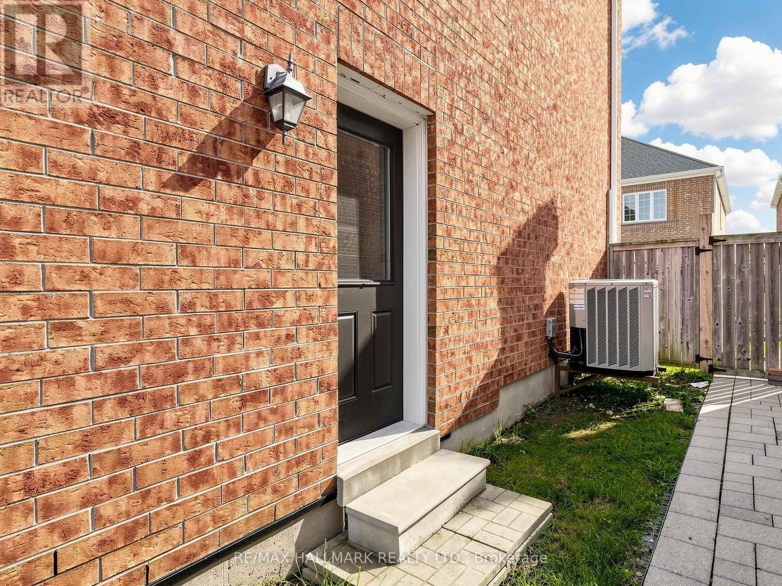 72 Middlecote Drive, Ajax, Ontario  L1T 0J5 - Photo 49 - E13654200