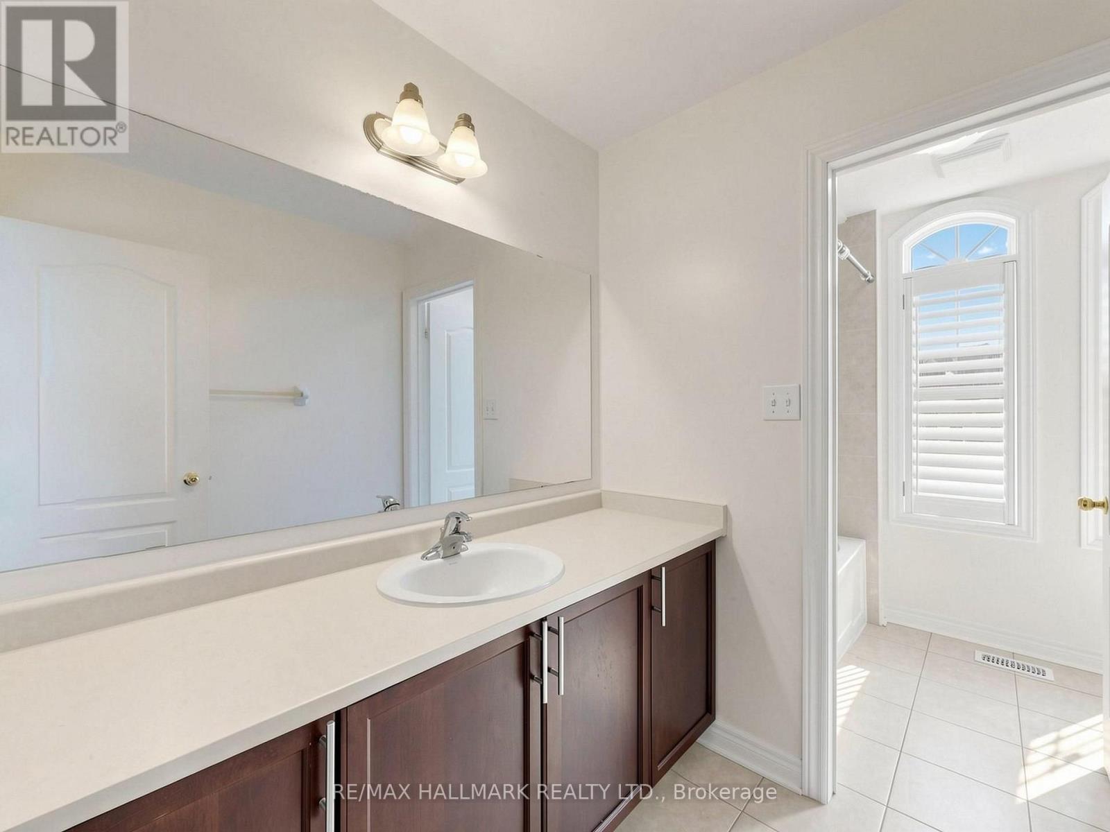 72 Middlecote Drive, Ajax, Ontario  L1T 0J5 - Photo 39 - E13654200