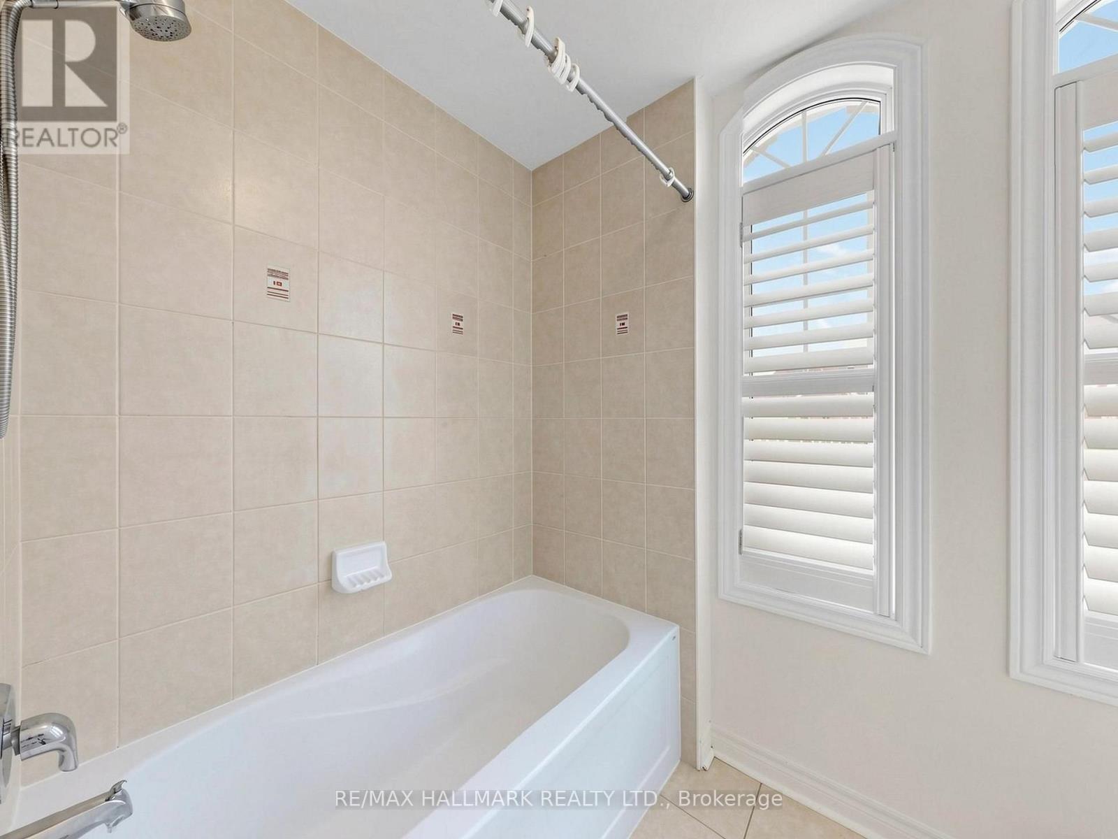 72 Middlecote Drive, Ajax, Ontario  L1T 0J5 - Photo 40 - E13654200