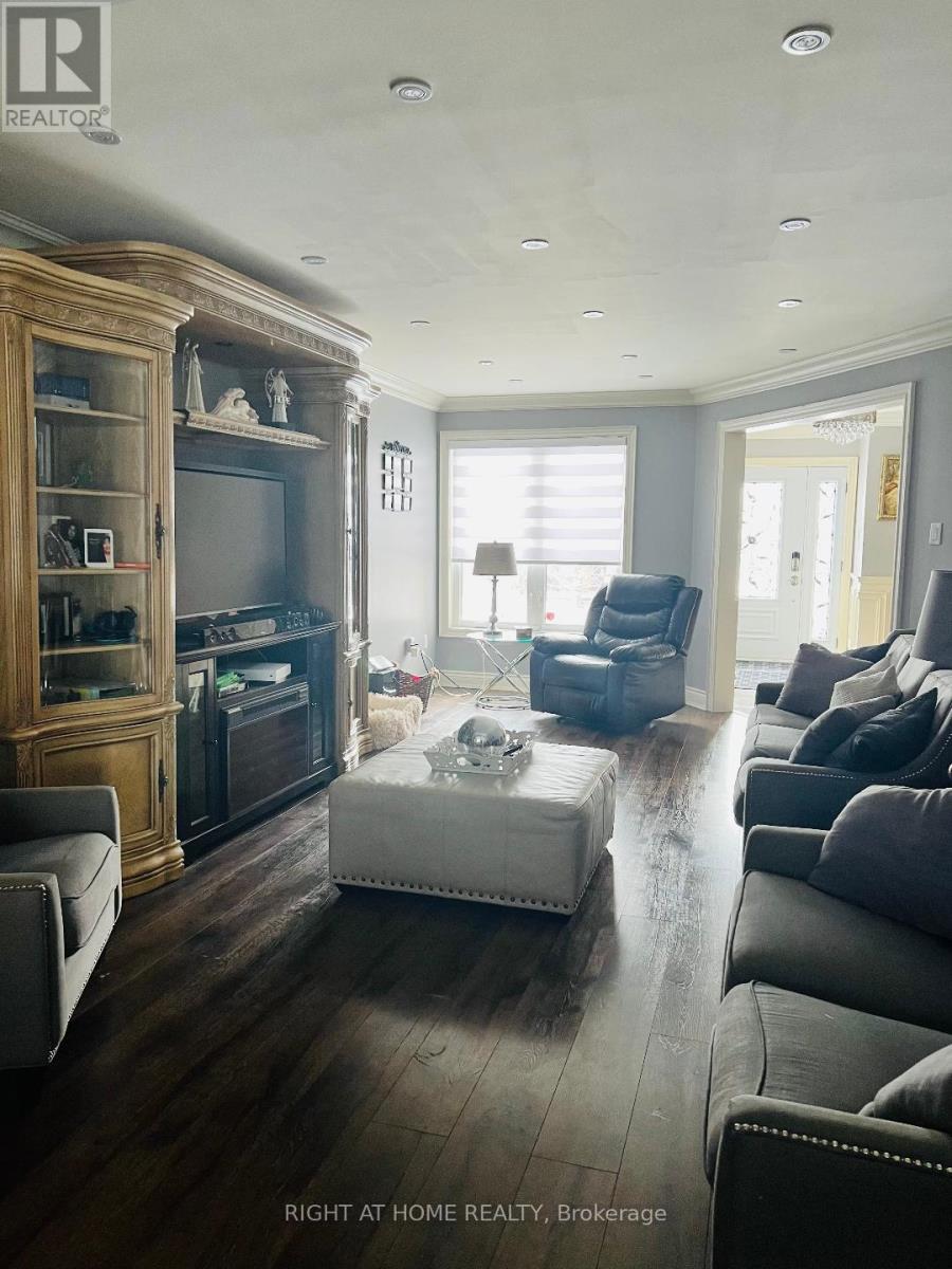 36 Ellerby Square N, Vaughan, Ontario L4L 1N1 - Photo 4 - N13648684