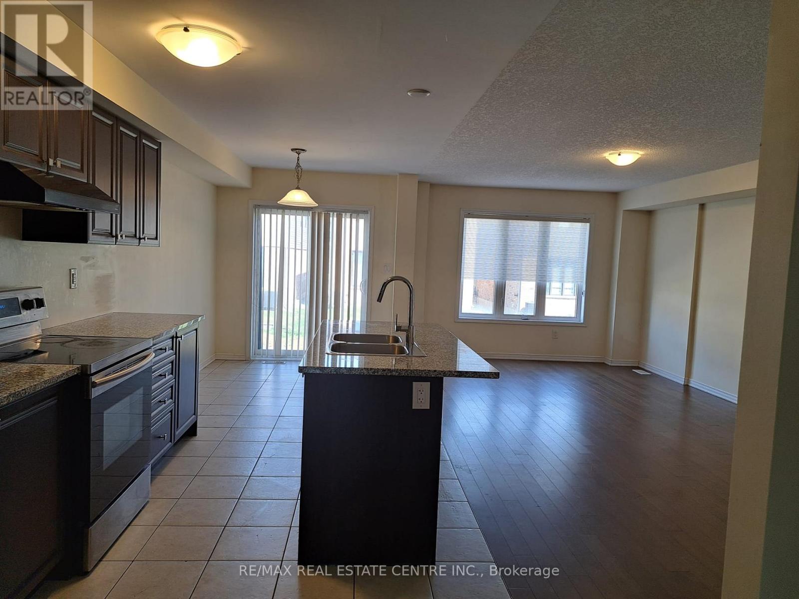 300 Bedrock Road, Hamilton, Ontario  L8J 0M4 - Photo 3 - X13654242