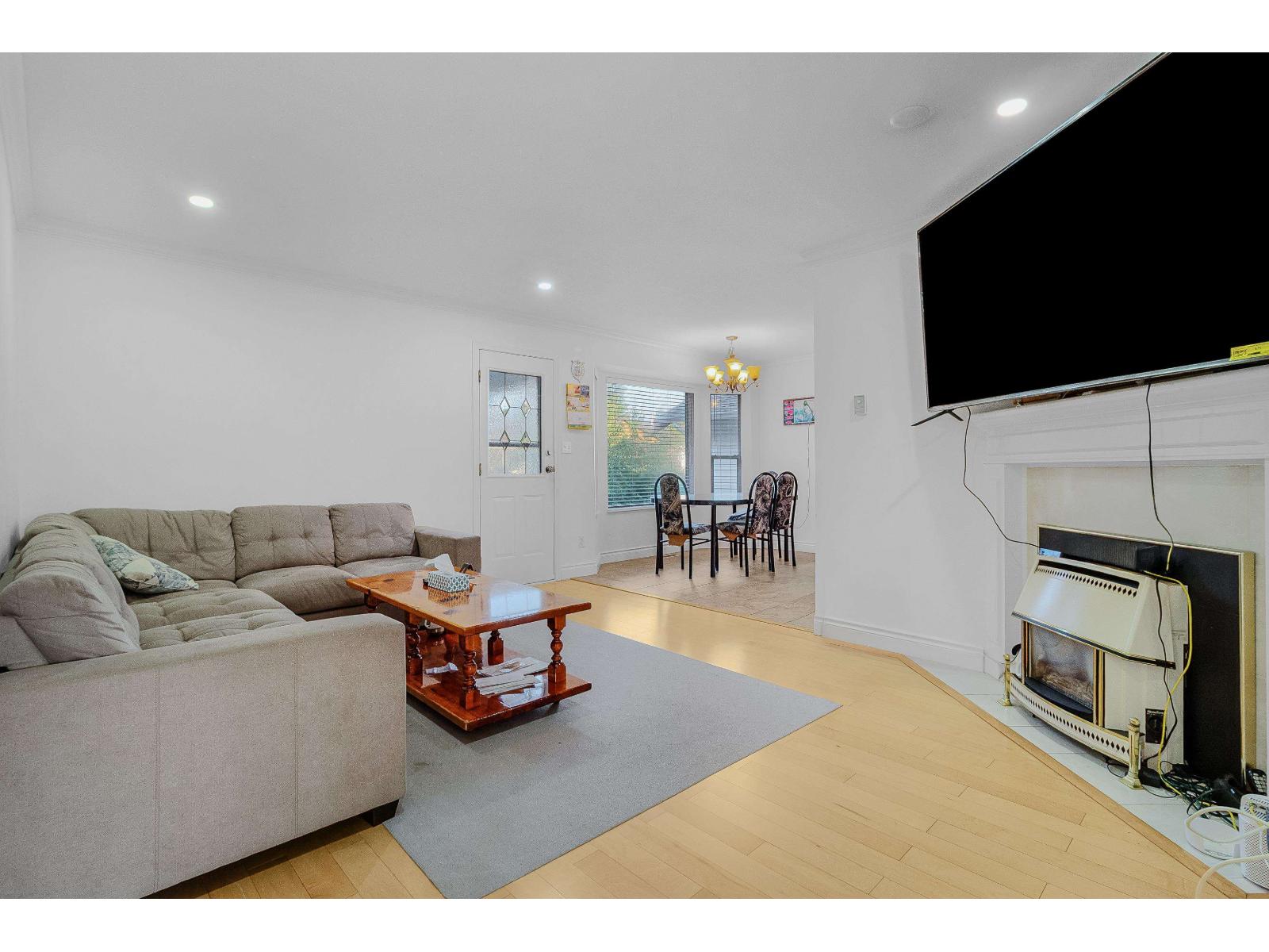 8496 Cox Drive, Mission, British Columbia  V2V 6V3 - Photo 10 - R3152878