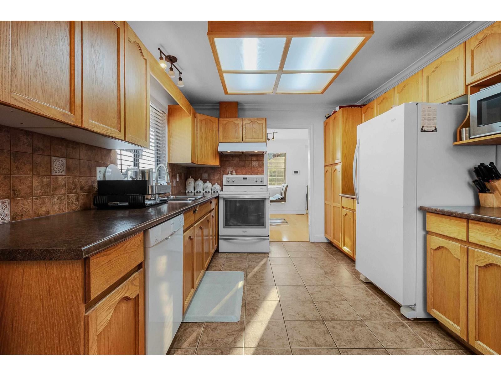 8496 Cox Drive, Mission, British Columbia  V2V 6V3 - Photo 7 - R3152878