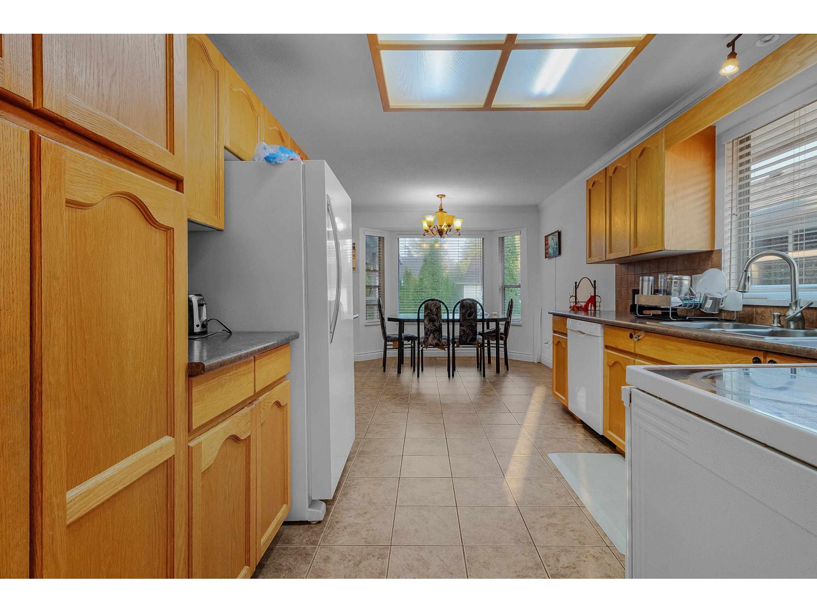 8496 Cox Drive, Mission, British Columbia  V2V 6V3 - Photo 8 - R3152878