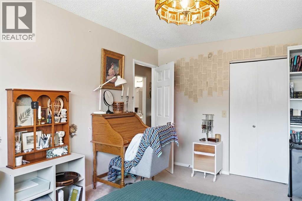 7341 36 Avenue NW, Calgary, Alberta  T3B 1V1 - Photo 10 - A2333288