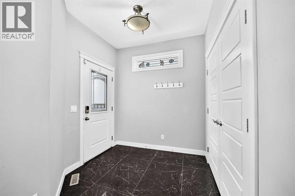 469 Skyview Shores Manor NE, Calgary, Alberta  T3N 0H2 - Photo 2 - A2335436