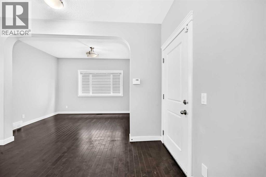 469 Skyview Shores Manor NE, Calgary, Alberta  T3N 0H2 - Photo 3 - A2335436