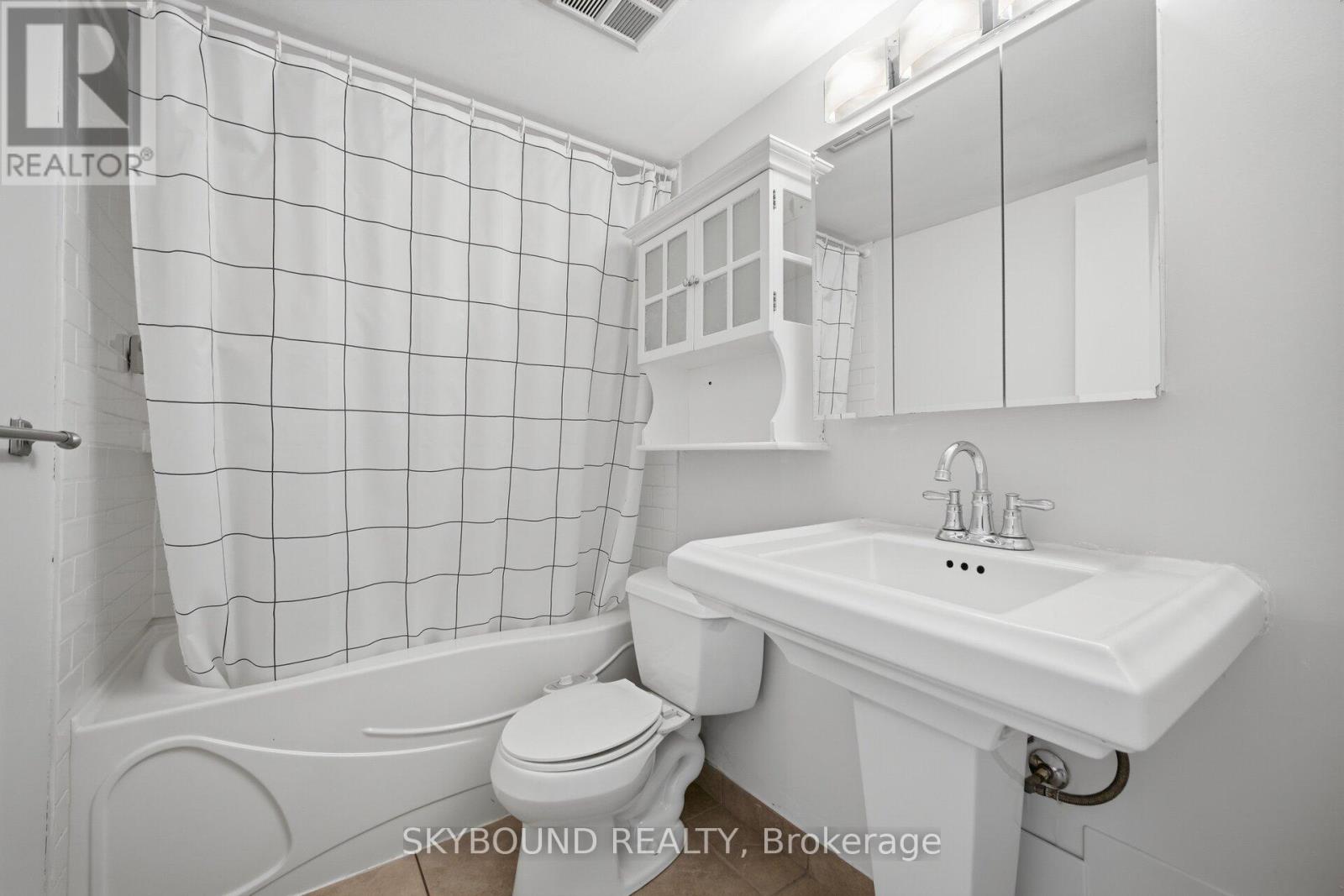 1605 - 25 Grenville Street, Toronto, Ontario  M4Y 2X5 - Photo 34 - C13649466