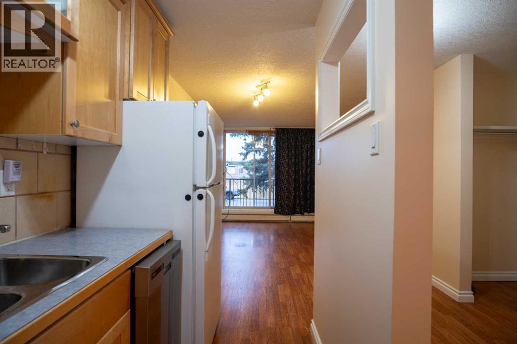 2, 222 Mayor Magrath Drive N, Lethbridge, Alberta  T1H 3P8 - Photo 5 - A2333813