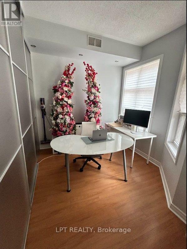 6 - 125 Hall Street, Richmond Hill, Ontario  L4C 4N9 - Photo 4 - N13606328