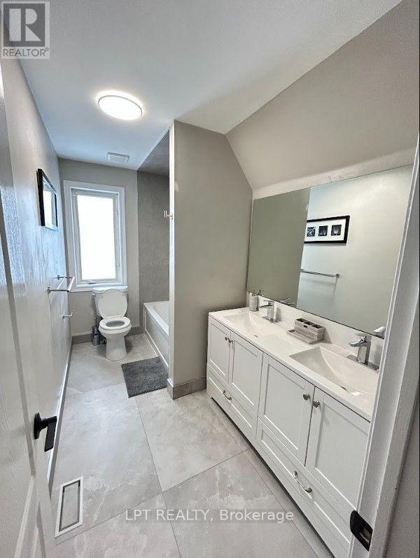 6 - 125 Hall Street, Richmond Hill, Ontario  L4C 4N9 - Photo 6 - N13606328