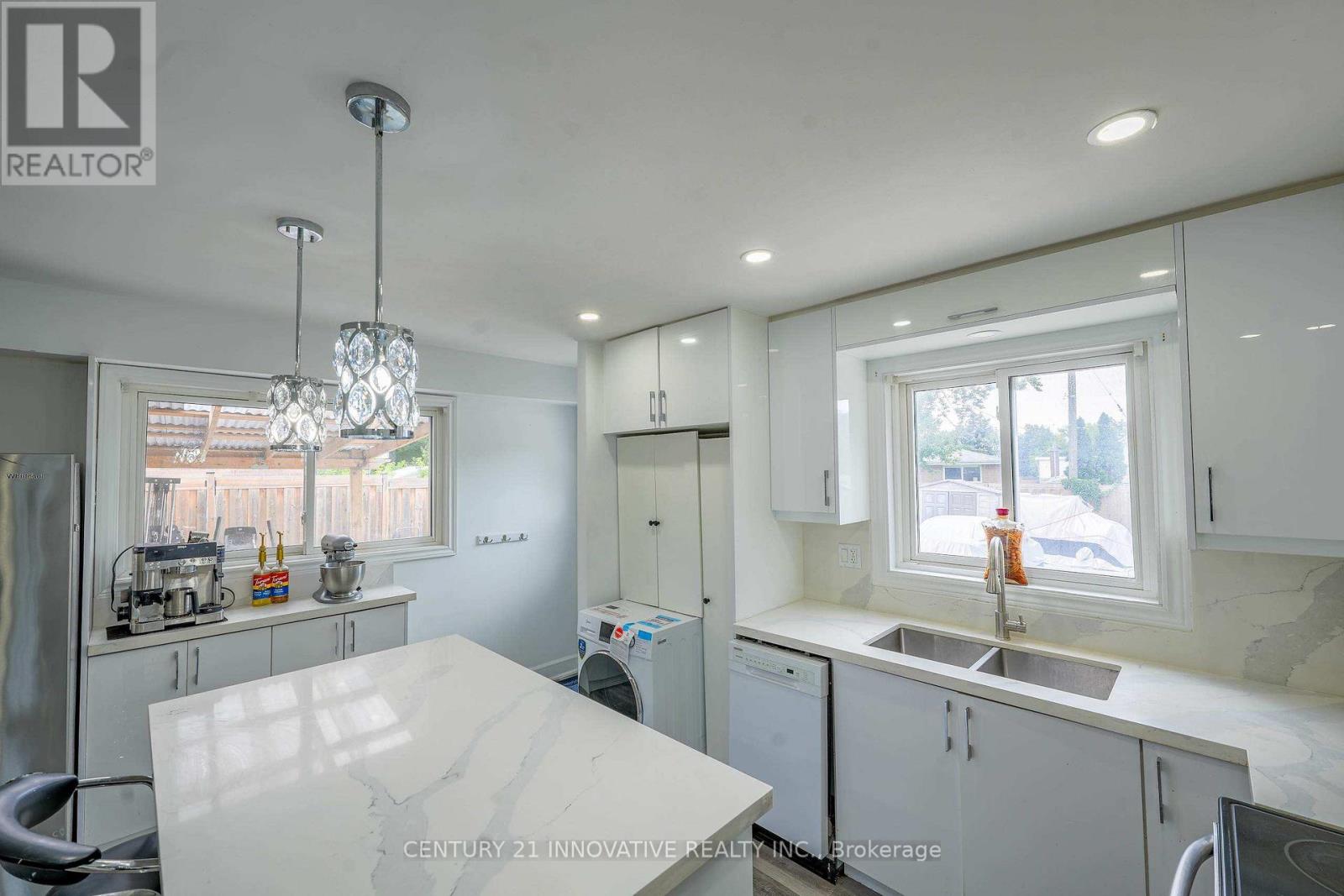 13 Dorset Drive, Brampton, Ontario  L6T 2Y1 - Photo 11 - W13654182