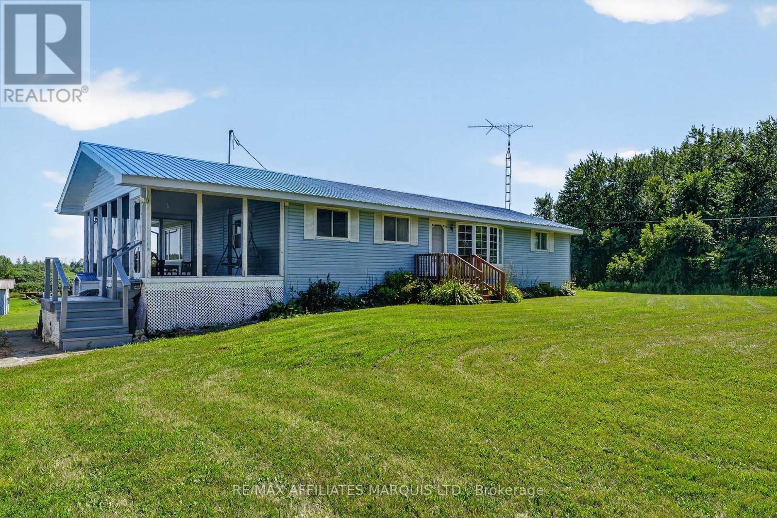 19450 Gore Road, South Glengarry, Ontario K0C 2E0 - Photo 2 - X13654324