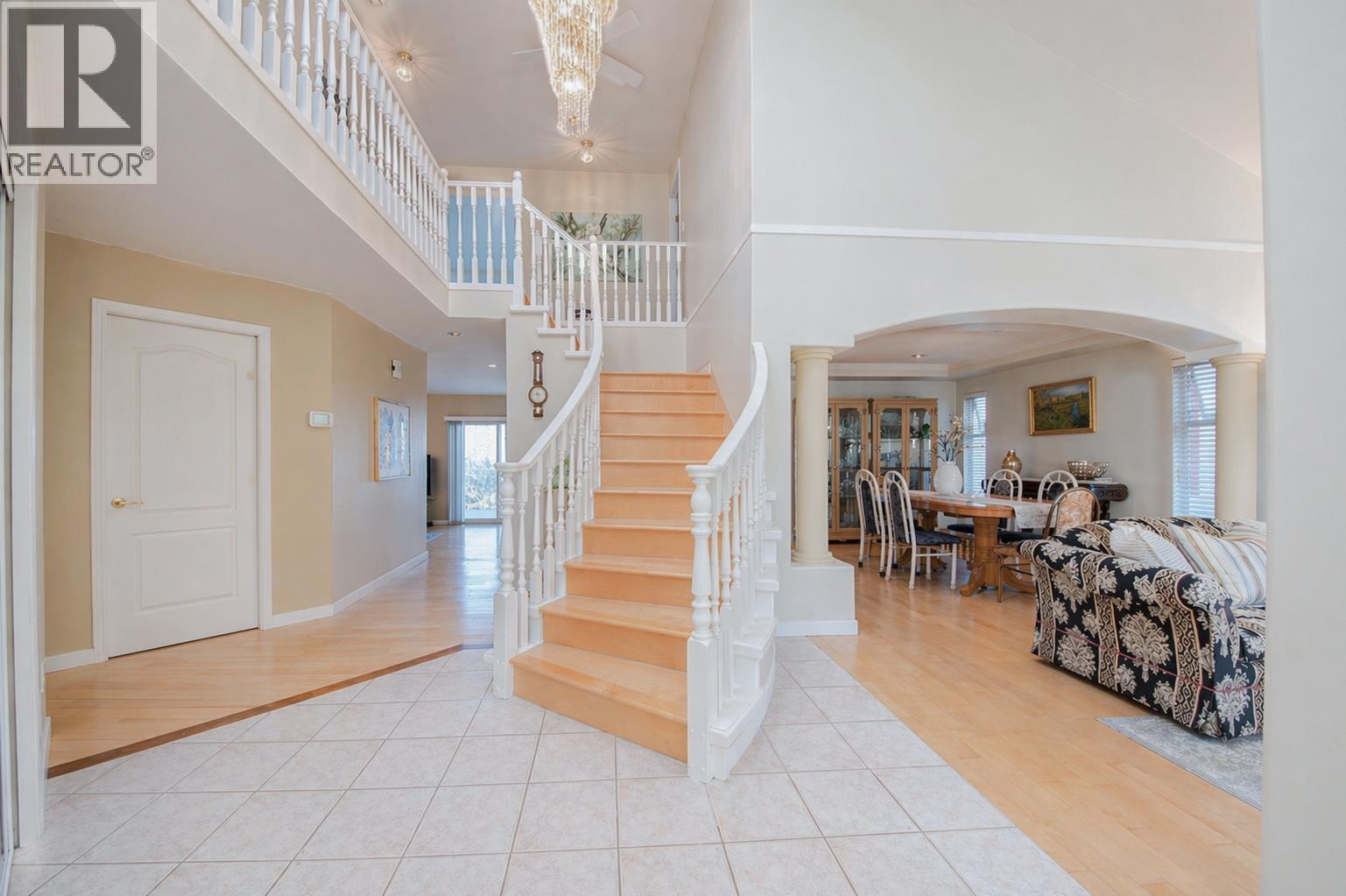 2946 Blackbear Court, Coquitlam, British Columbia  V3E 3A2 - Photo 3 - R3114581
