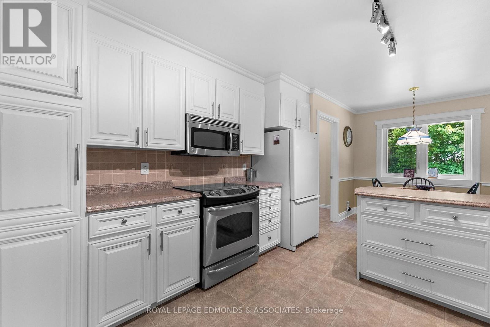 20 Mueller Crescent, Petawawa, Ontario  K8H 3E9 - Photo 15 - X13654320