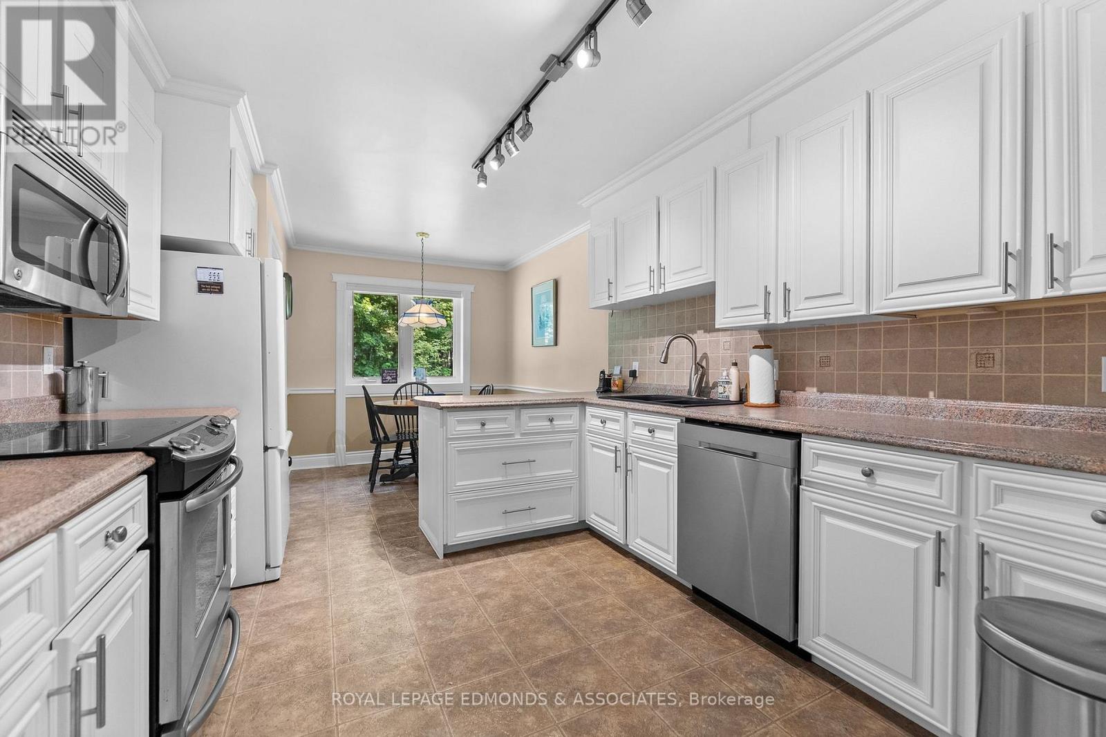 20 Mueller Crescent, Petawawa, Ontario  K8H 3E9 - Photo 16 - X13654320