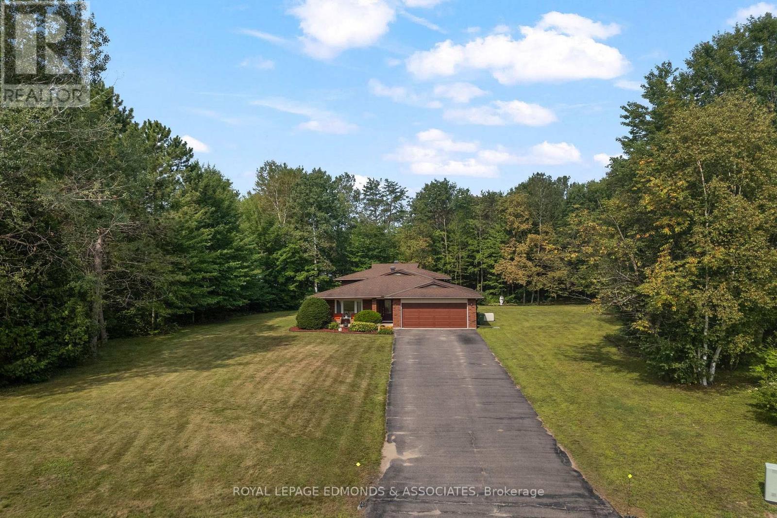 20 Mueller Crescent, Petawawa, Ontario K8H 3E9 - Photo 6 - X13654320