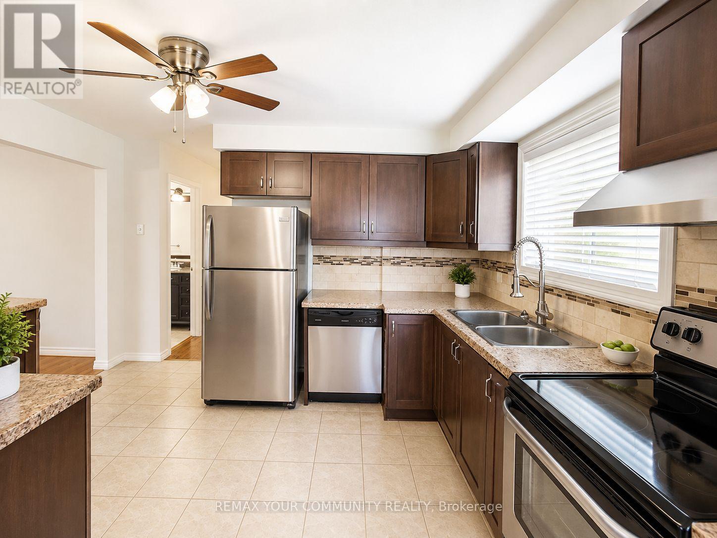 Upper - 376 Agar Avenue, Bradford West Gwillimbury (Bradford), Ontario  L3Z 1H5 - Photo 3 - N13654306