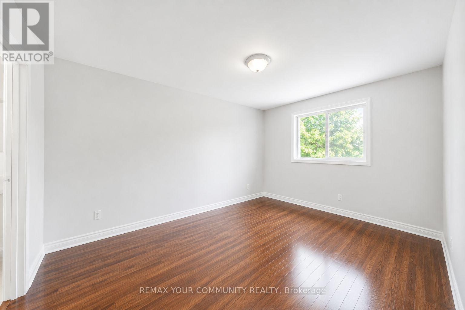 Upper - 376 Agar Avenue, Bradford West Gwillimbury (Bradford), Ontario  L3Z 1H5 - Photo 7 - N13654306