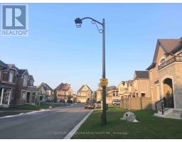 1 BDRM UPPER LEVEL - 23 BOLAND COURT, Aurora, Ontario