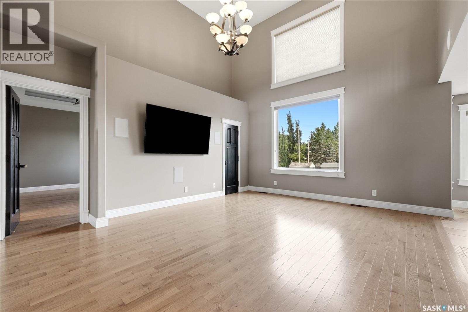 7 Lott Road E, White City, Saskatchewan  S4L 5B1 - Photo 5 - SK045008