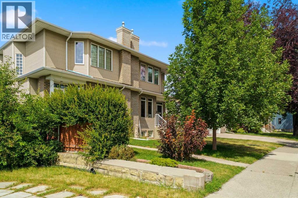 256 43 Avenue NW, Calgary, Alberta