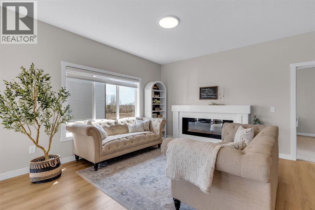 315 Monterey Place SE, High River, Alberta  T1V 0H6 - Photo 3 - A2335620