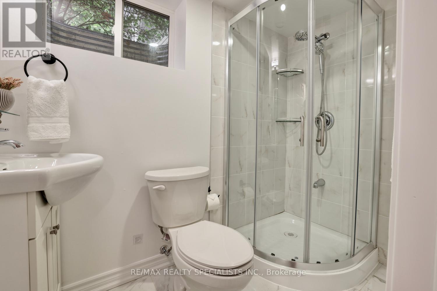 406 Christina Drive, Oakville, Ontario  L6K 1H6 - Photo 34 - W13577056