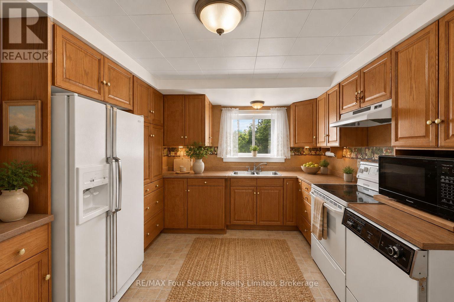 442 Hume Street, Collingwood, Ontario  L9Y 1W6 - Photo 2 - S13654402