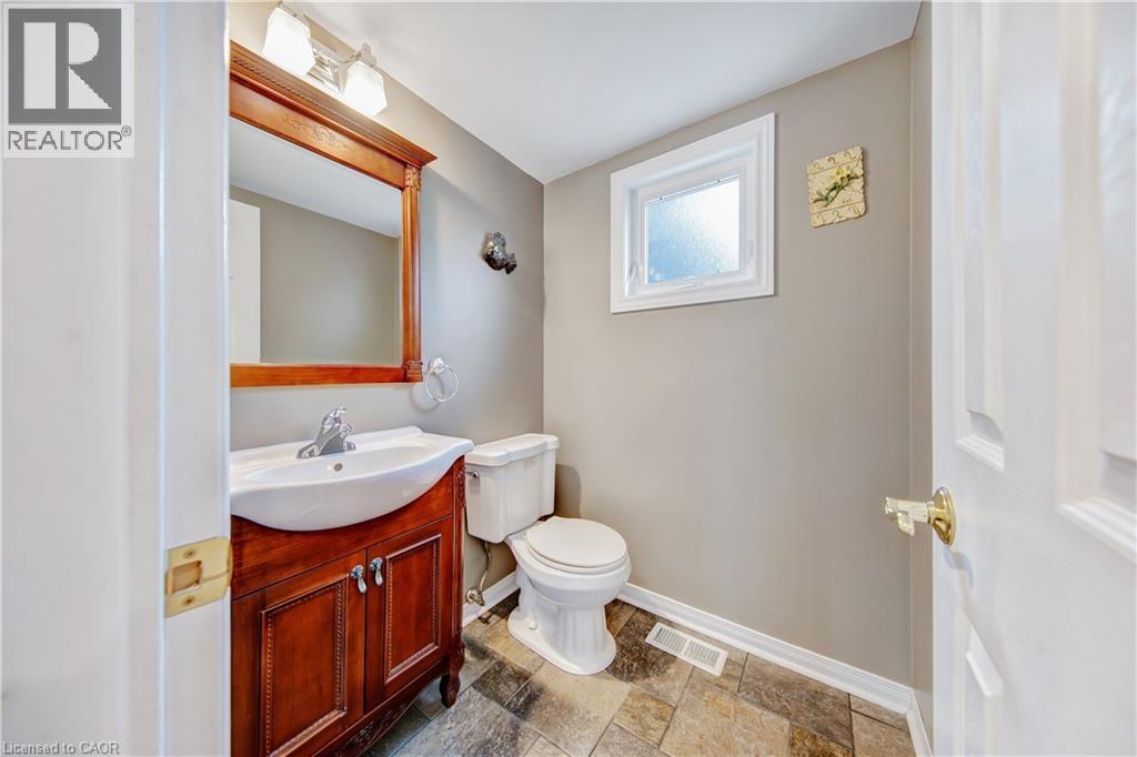 2796 Tallberg Court, Mississauga, Ontario  L5J 1T1 - Photo 16 - 40854349