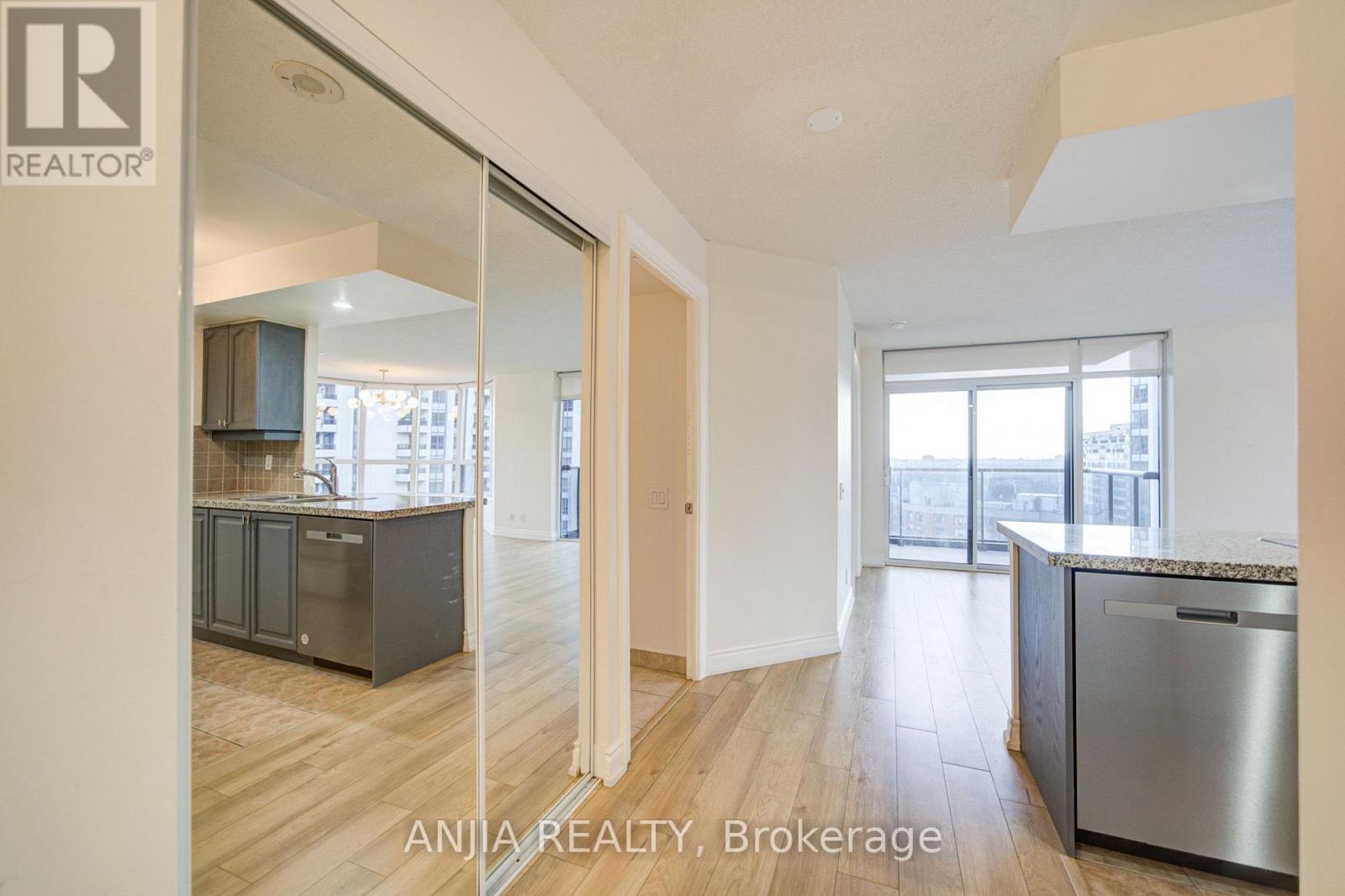 1811 - 10 Northtown Way, Toronto, Ontario  M2N 7L4 - Photo 4 - C13654332