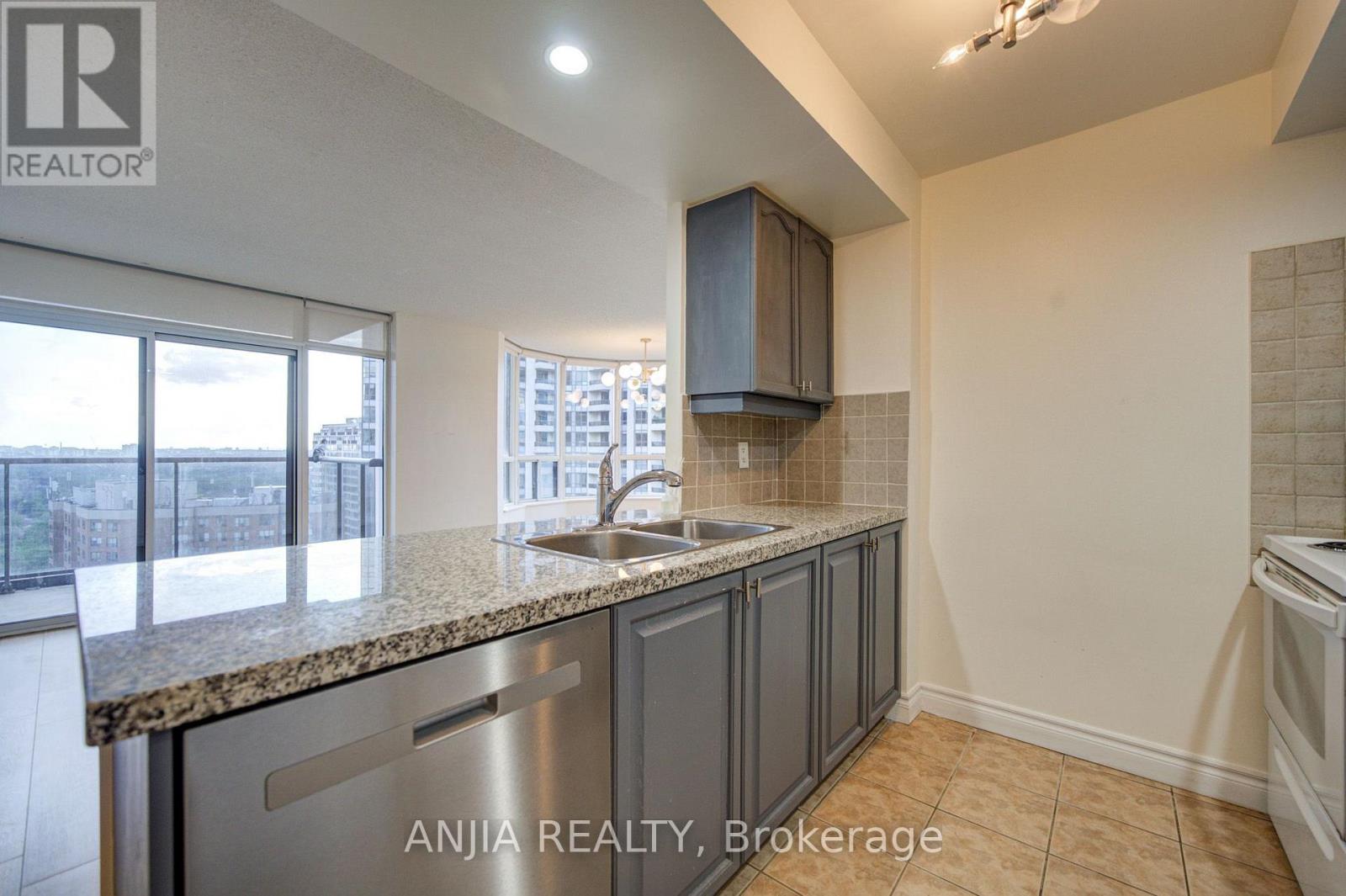 1811 - 10 Northtown Way, Toronto, Ontario  M2N 7L4 - Photo 6 - C13654332