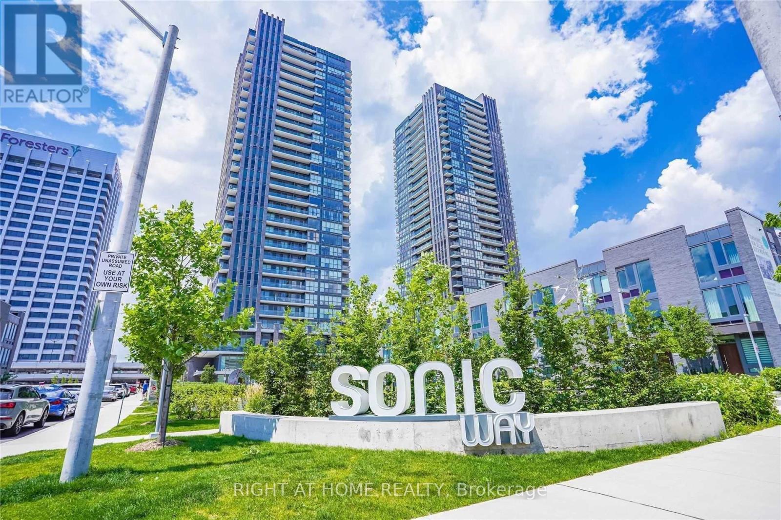 303 - 2 SONIC WAY, Toronto, Ontario