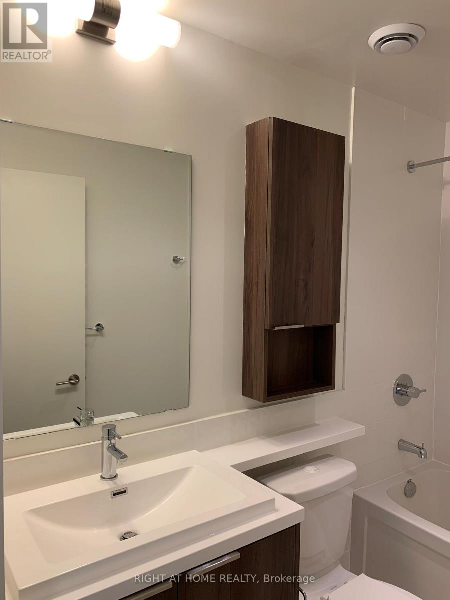 303 - 2 Sonic Way, Toronto, Ontario  M3C 0P2 - Photo 6 - C13654414