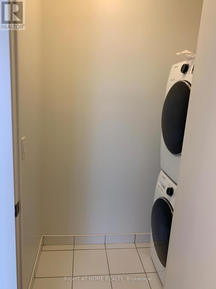 303 - 2 Sonic Way, Toronto, Ontario  M3C 0P2 - Photo 8 - C13654414